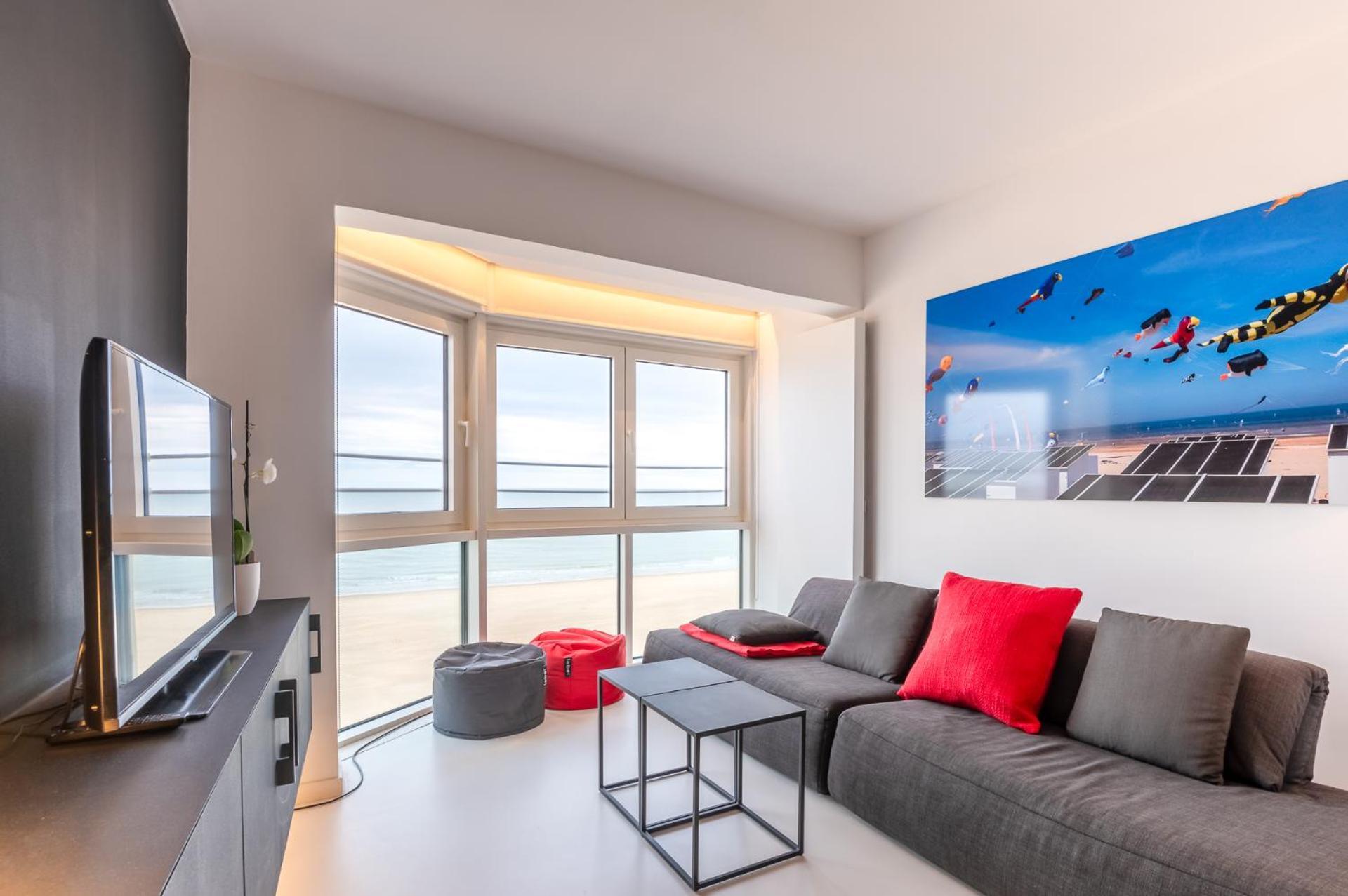 Eliza - Luxurious Apartment With Stunning Sea Views Остенде Екстериор снимка