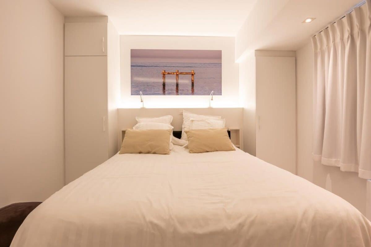 Eliza - Luxurious Apartment With Stunning Sea Views Остенде Екстериор снимка
